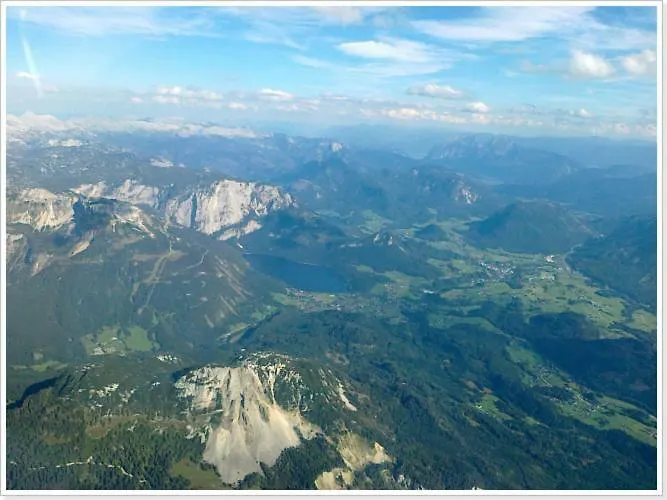 Haus Einhirn 아파트 *